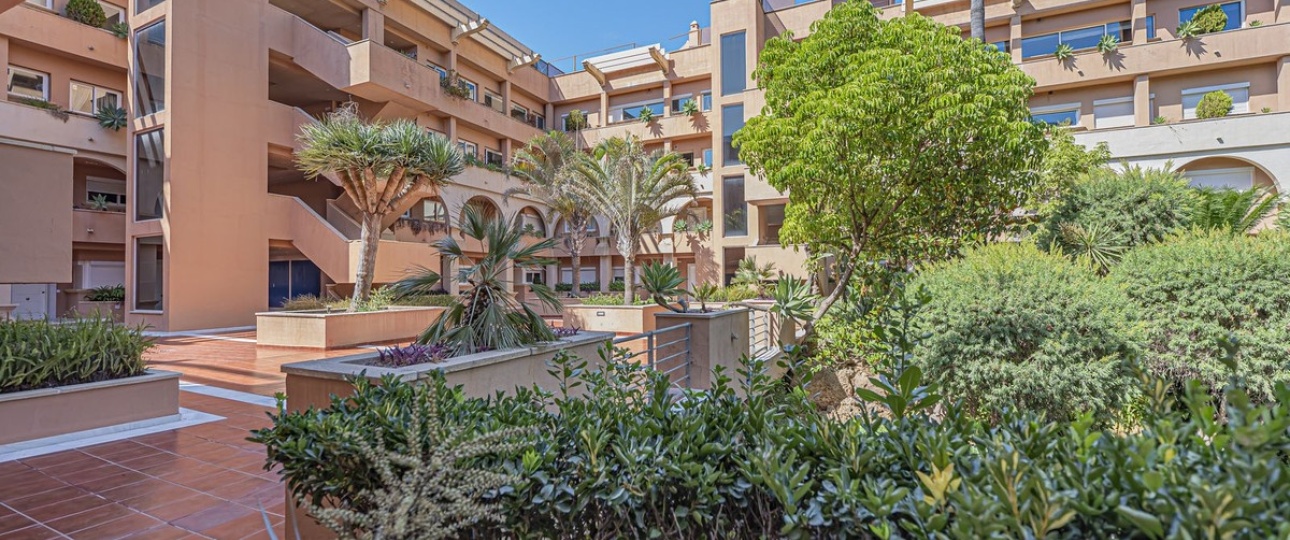 Resale - apartment - Marbella - Nueva Andalucía