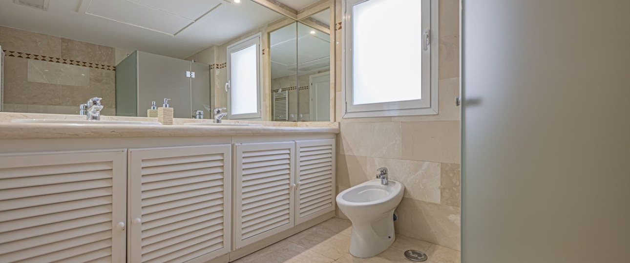 Resale - apartment - Marbella - Nueva Andalucía