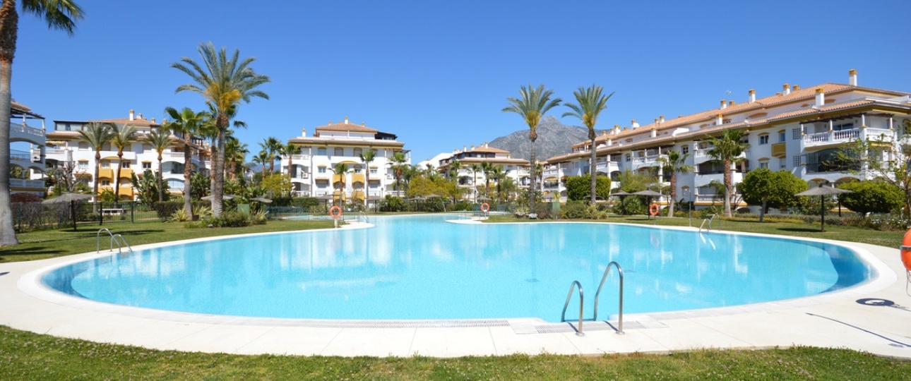 Resale - apartment - Marbella - Nueva Andalucía