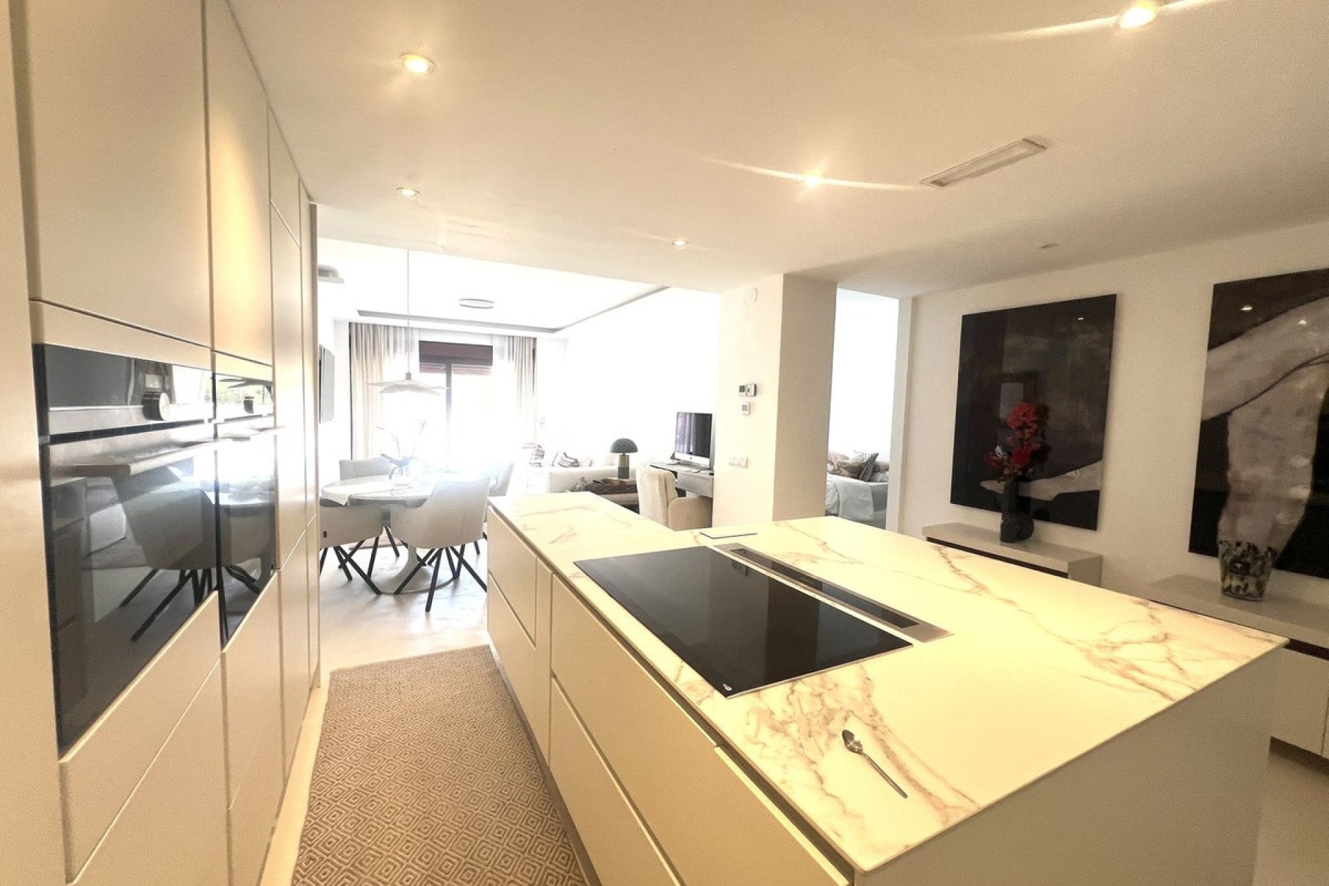 Resale - apartment - Marbella - Nueva Andalucía