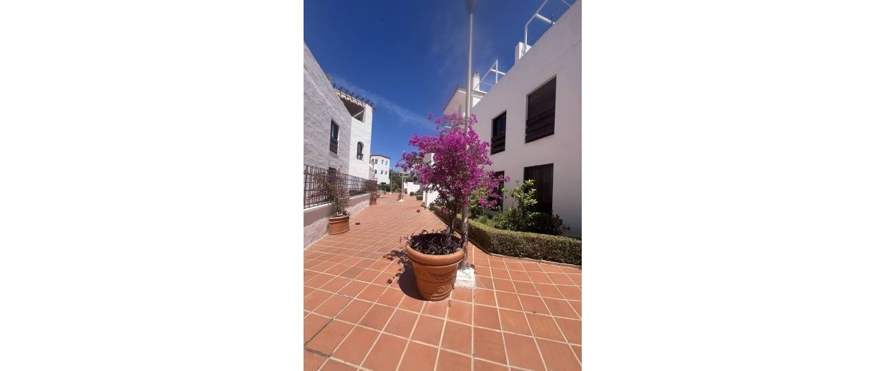 Resale - apartment - Marbella - Nueva Andalucía