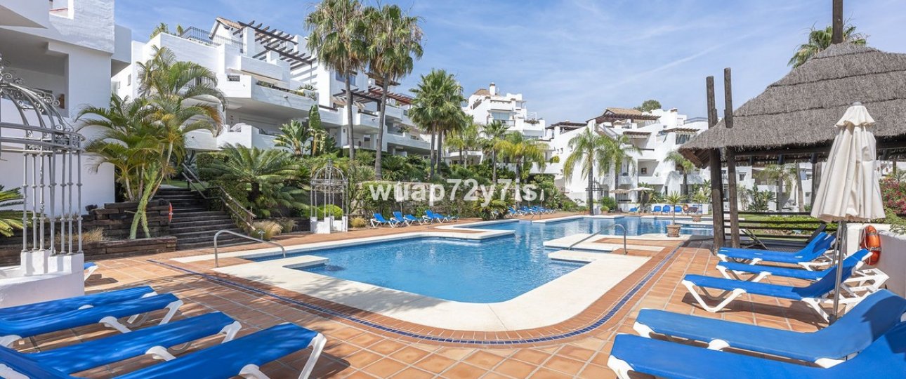 Resale - apartment - Marbella - Nueva Andalucía