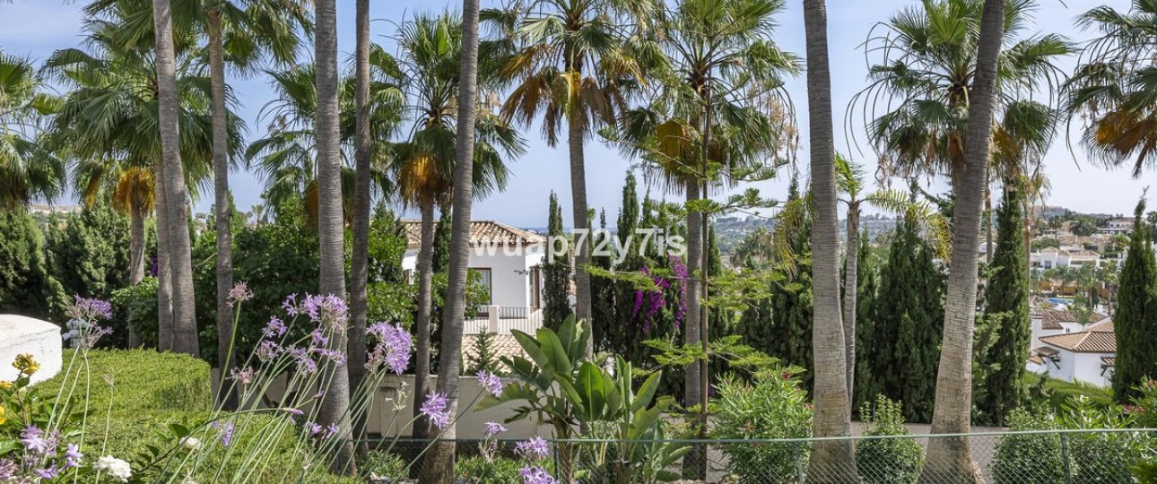 Resale - apartment - Marbella - Nueva Andalucía