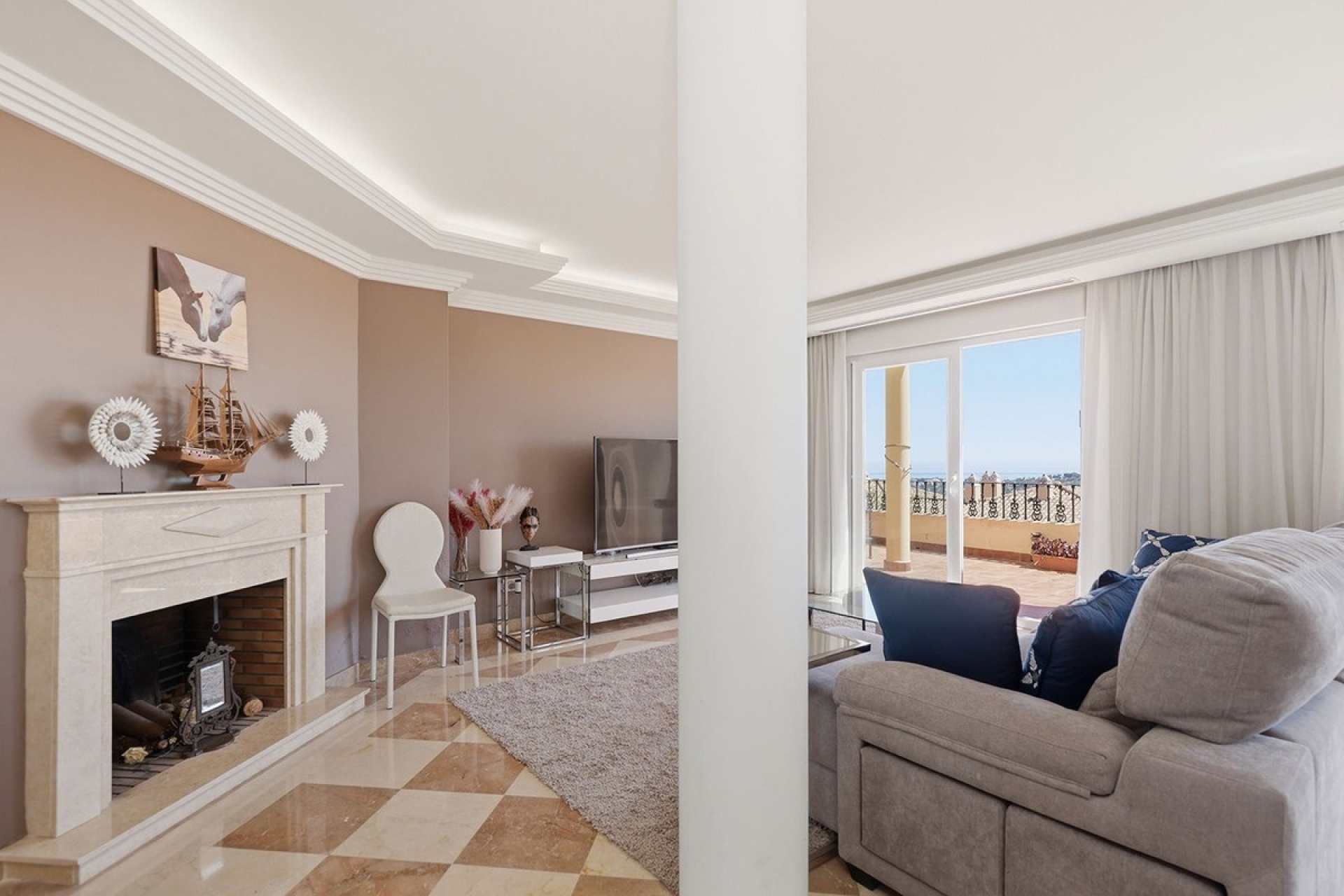 Resale - apartment - Marbella - Nueva Andalucía