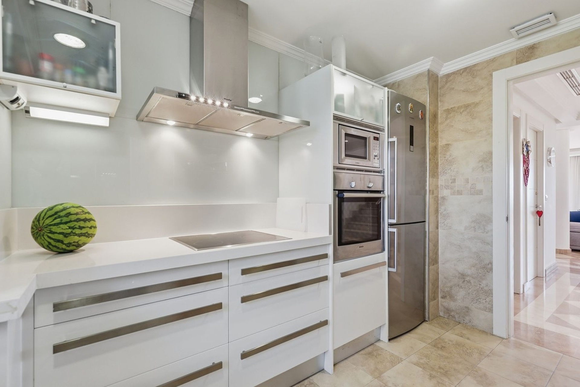 Resale - apartment - Marbella - Nueva Andalucía