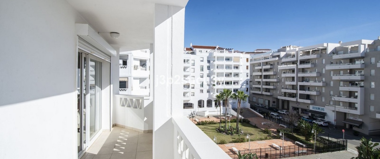 Resale - apartment - Marbella - Nueva Andalucía