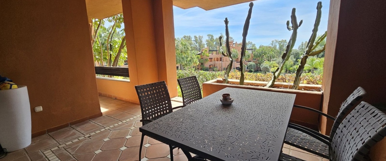 Resale - apartment - Marbella - Nueva Andalucía