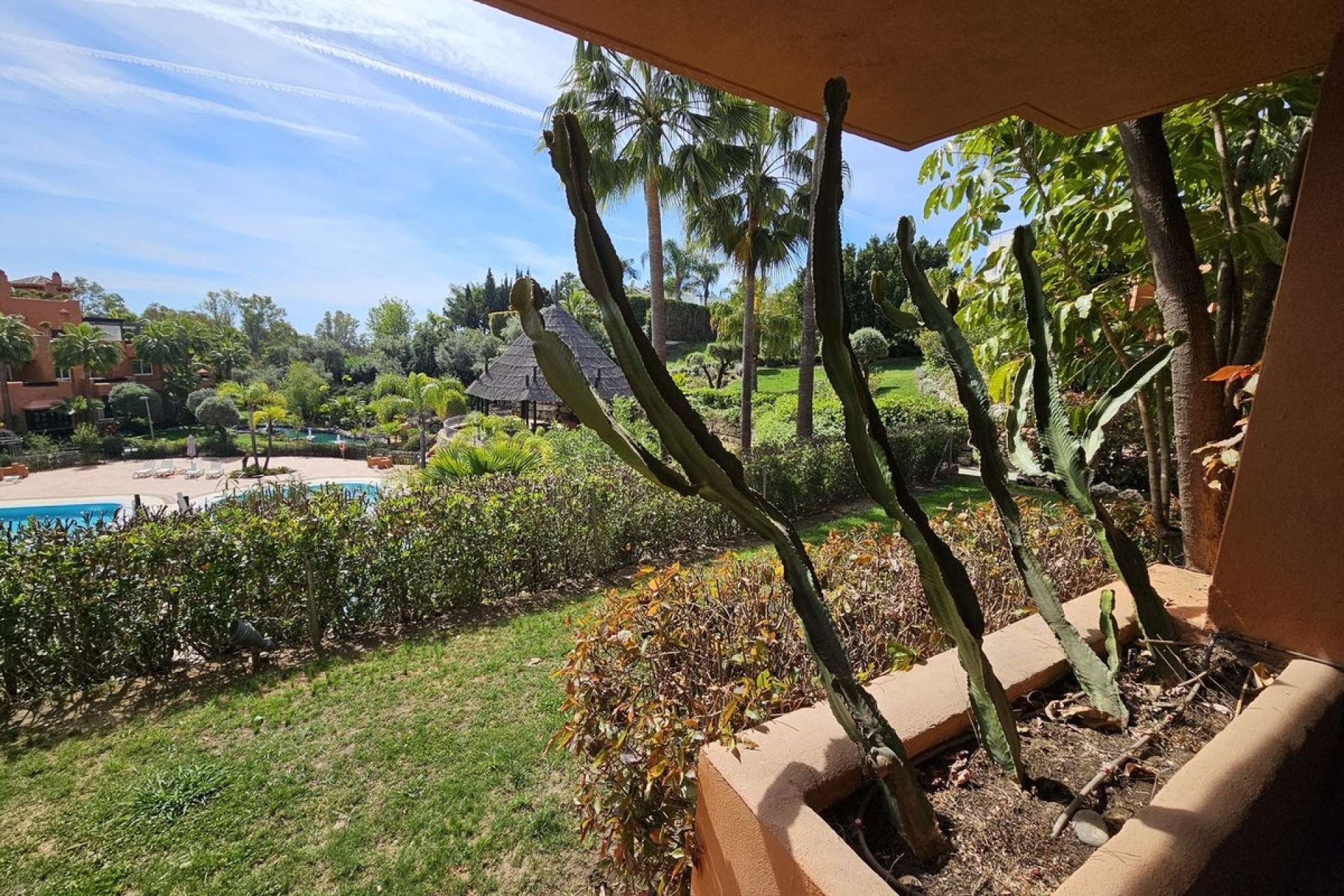 Resale - apartment - Marbella - Nueva Andalucía