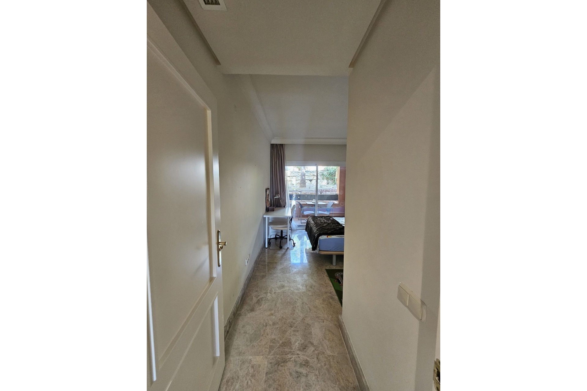 Resale - apartment - Marbella - Nueva Andalucía