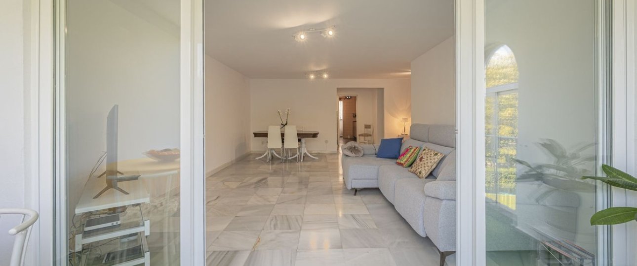 Resale - apartment - Marbella - Nueva Andalucía