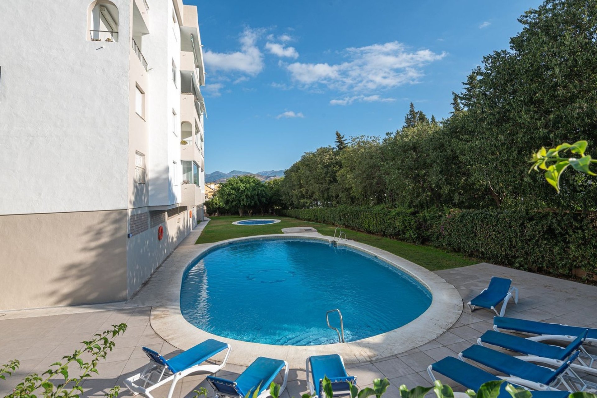 Resale - apartment - Marbella - Nueva Andalucía