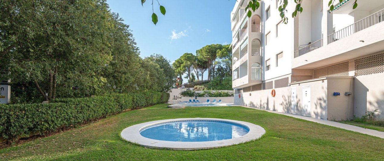 Resale - apartment - Marbella - Nueva Andalucía