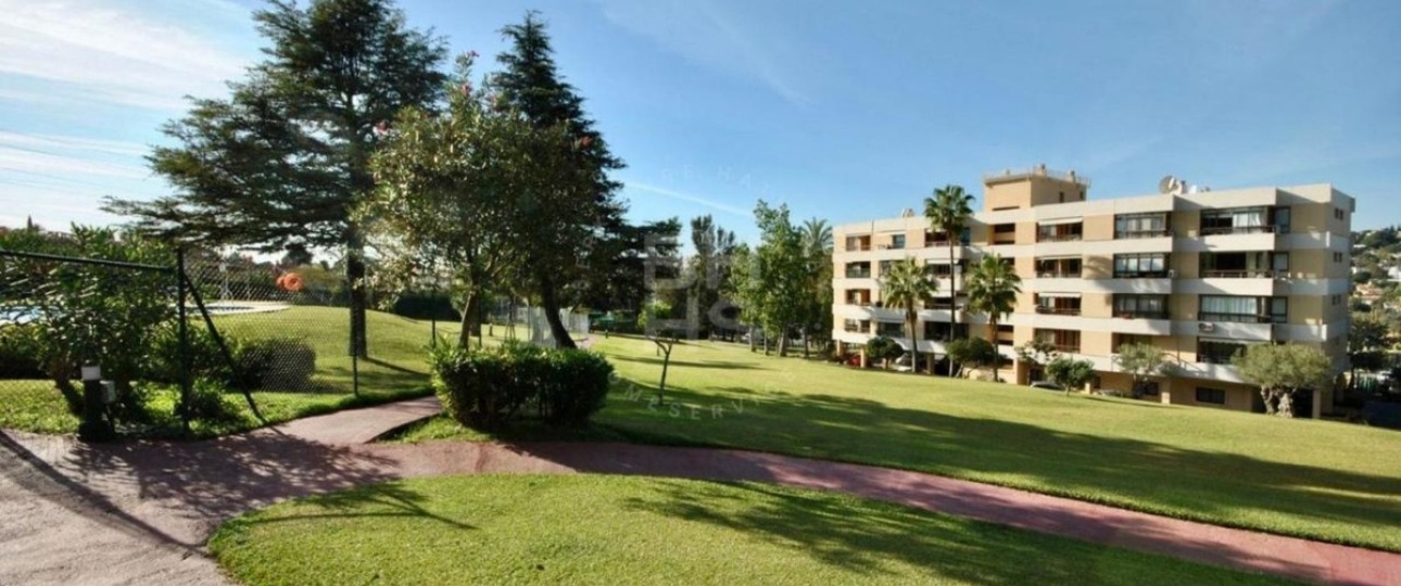 Resale - apartment - Marbella - Nueva Andalucía