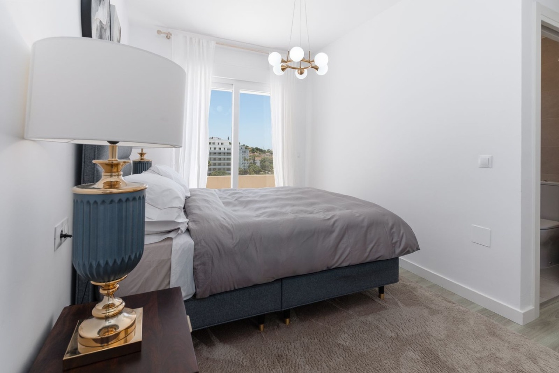 Resale - apartment - Marbella - Nueva Andalucía