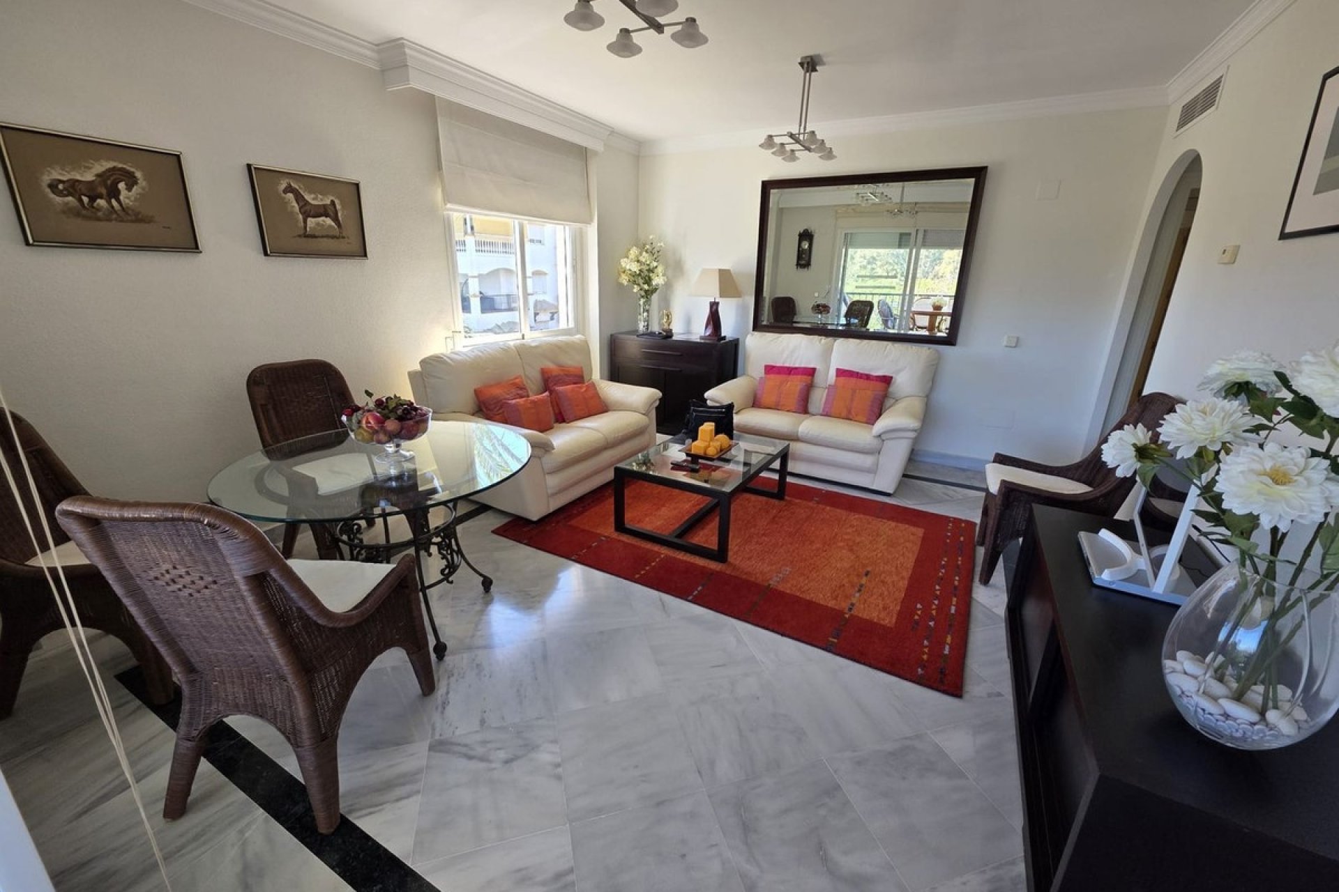 Resale - apartment - Marbella - Nueva Andalucía