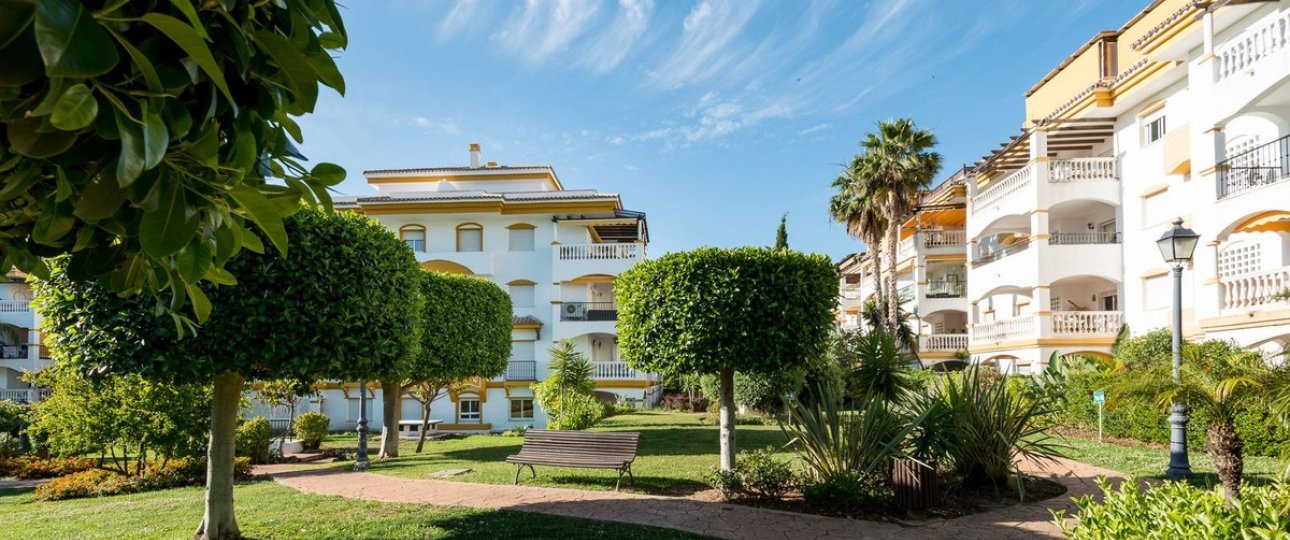 Resale - apartment - Marbella - Nueva Andalucía