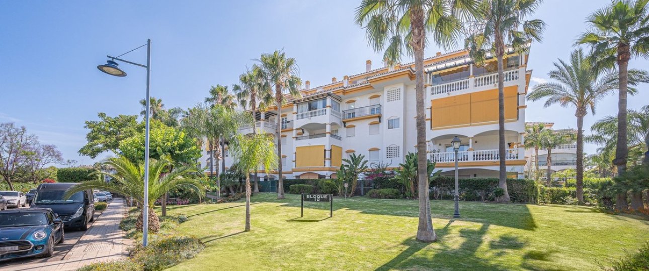 Resale - apartment - Marbella - Nueva Andalucía