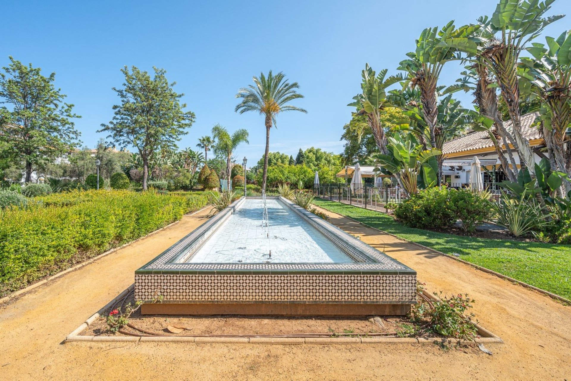 Resale - apartment - Marbella - Nueva Andalucía
