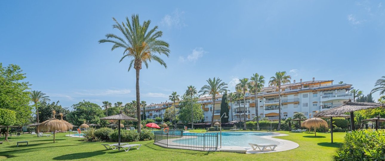 Resale - apartment - Marbella - Nueva Andalucía