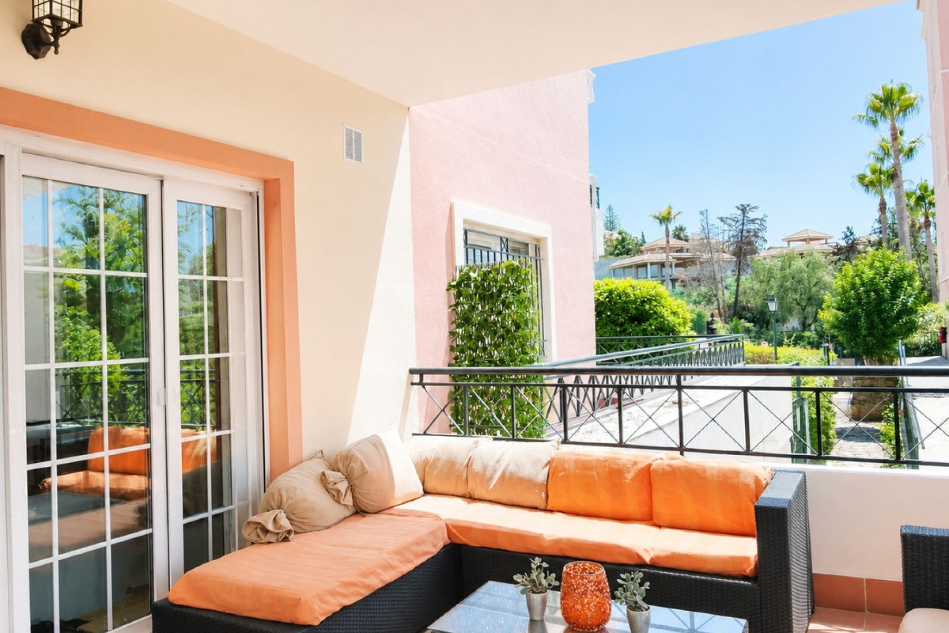 Resale - apartment - Marbella - Nueva Andalucía