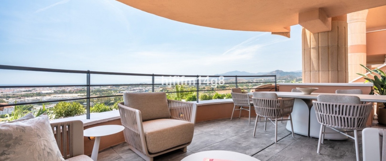 Resale - apartment - Marbella - Nueva Andalucía