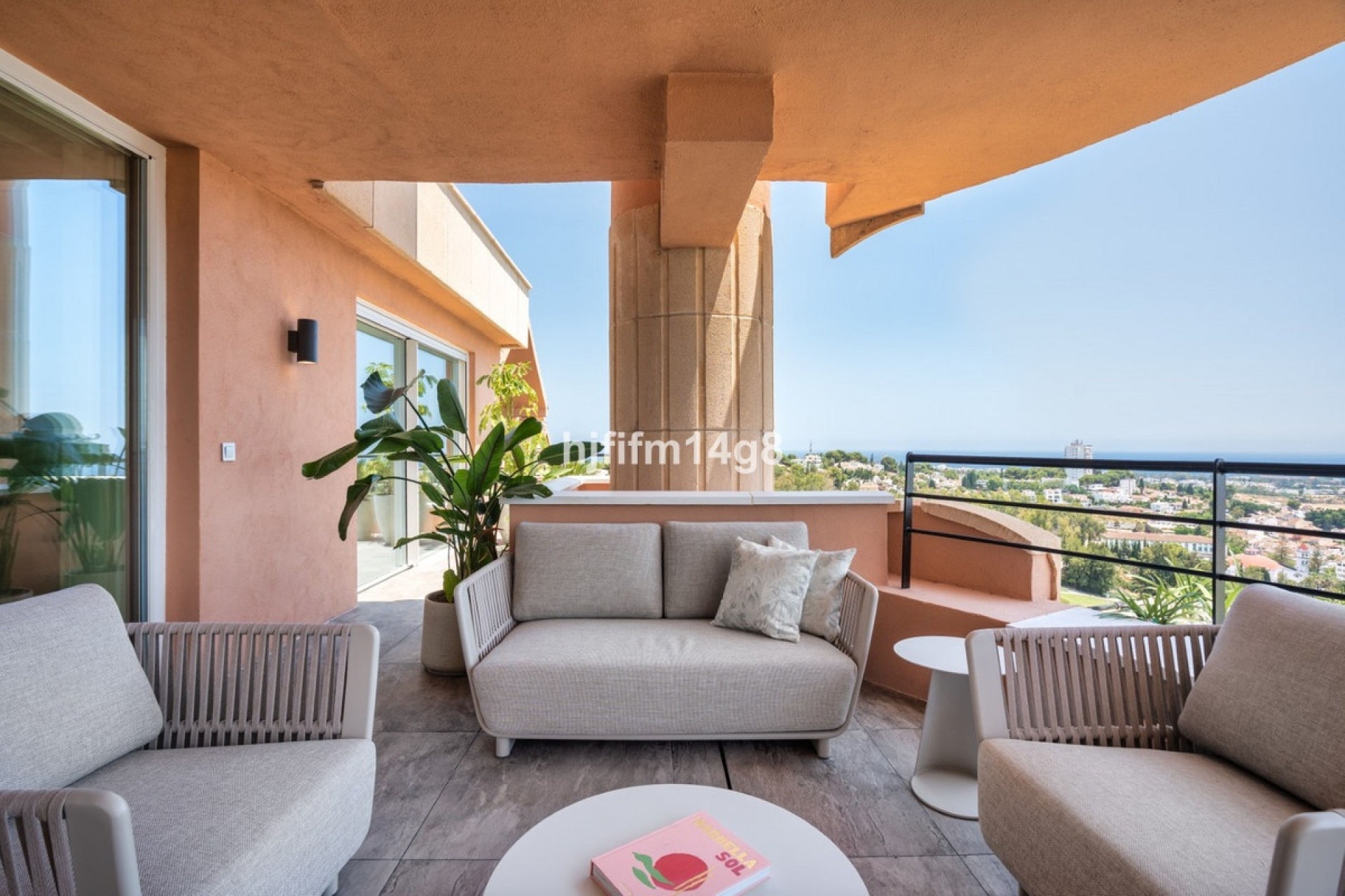 Resale - apartment - Marbella - Nueva Andalucía