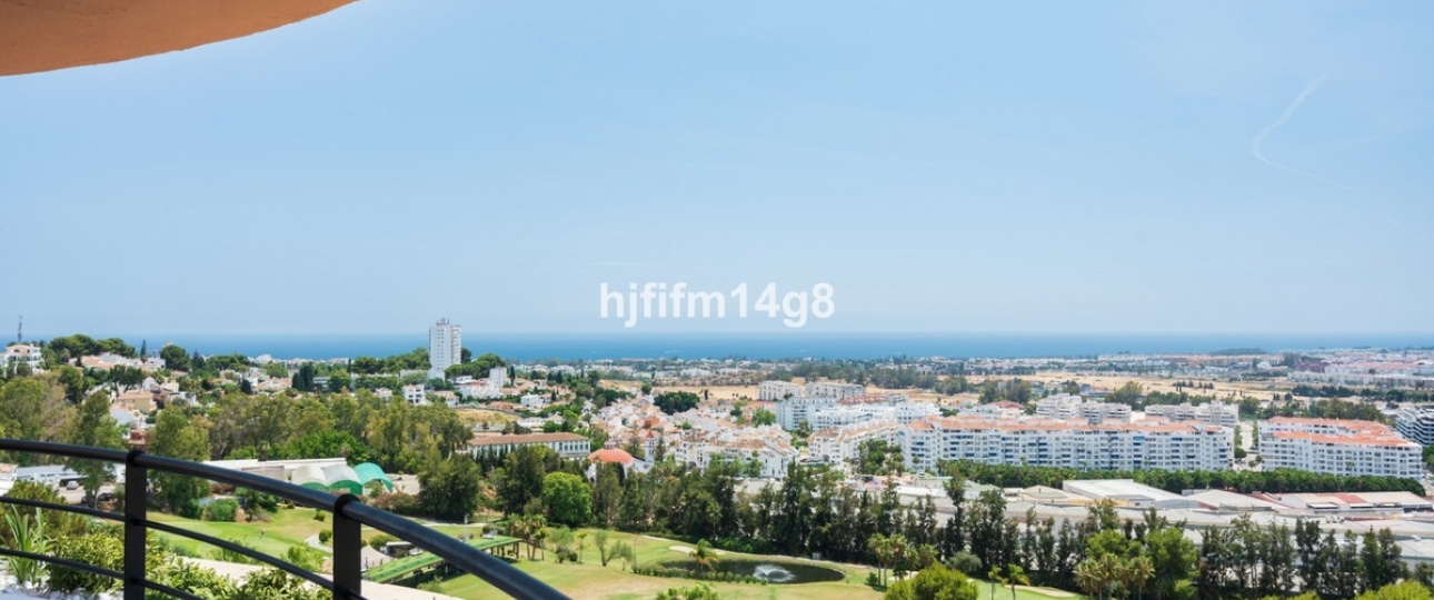 Resale - apartment - Marbella - Nueva Andalucía