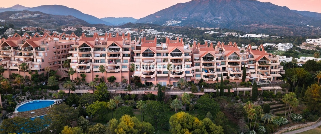 Resale - apartment - Marbella - Nueva Andalucía