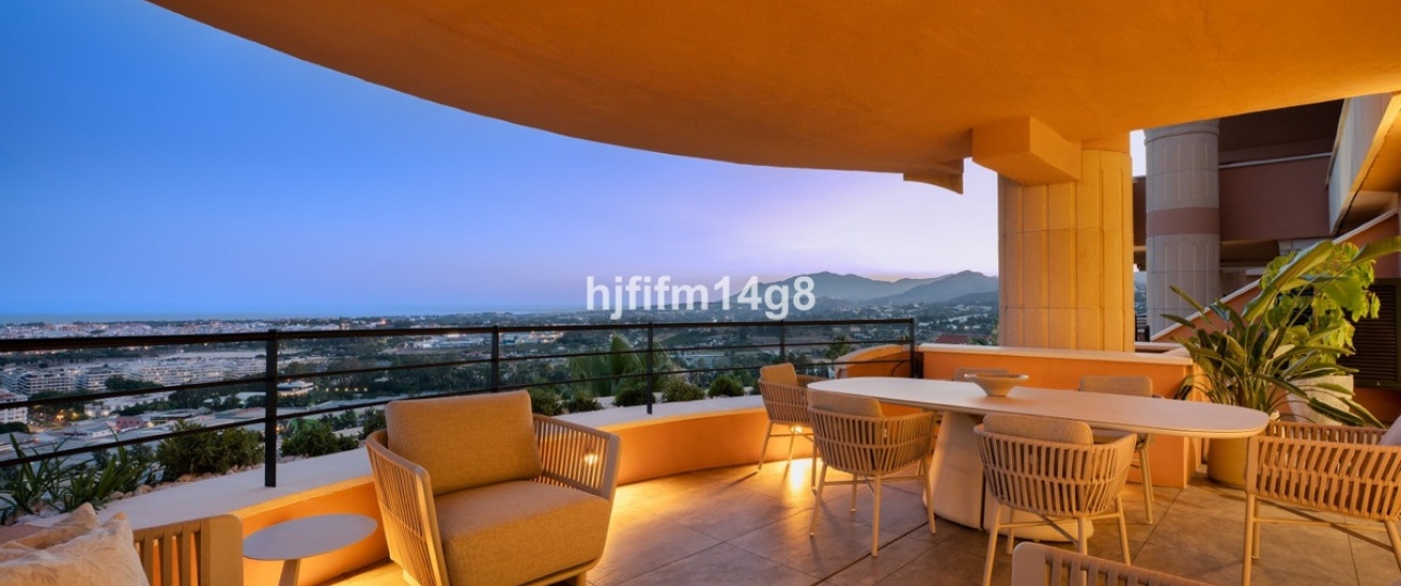 Resale - apartment - Marbella - Nueva Andalucía