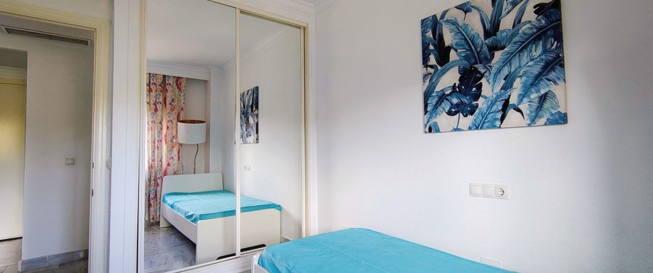 Resale - apartment - Marbella - Nueva Andalucía