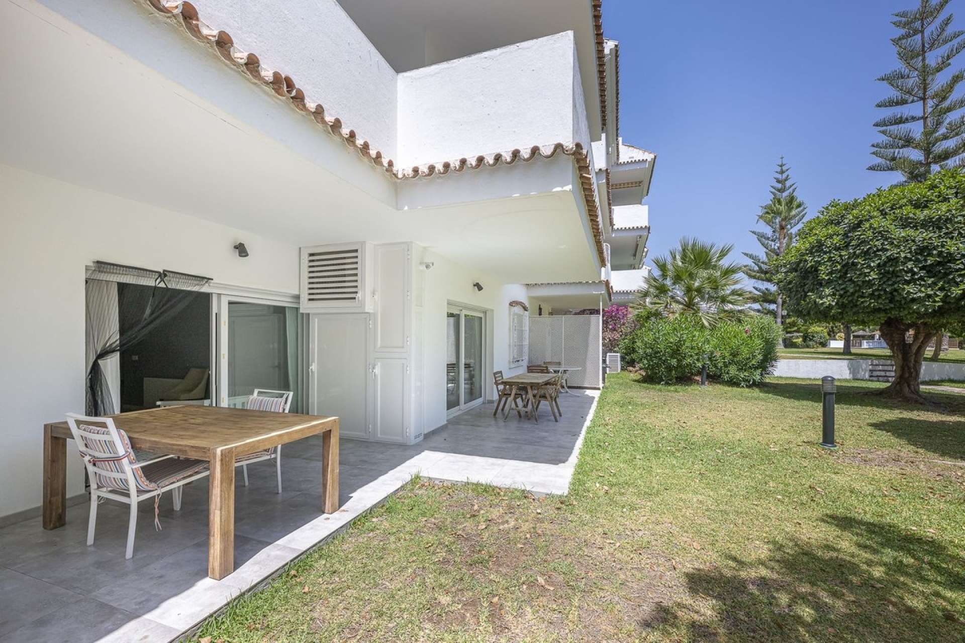 Resale - apartment - Marbella - Nueva Andalucía