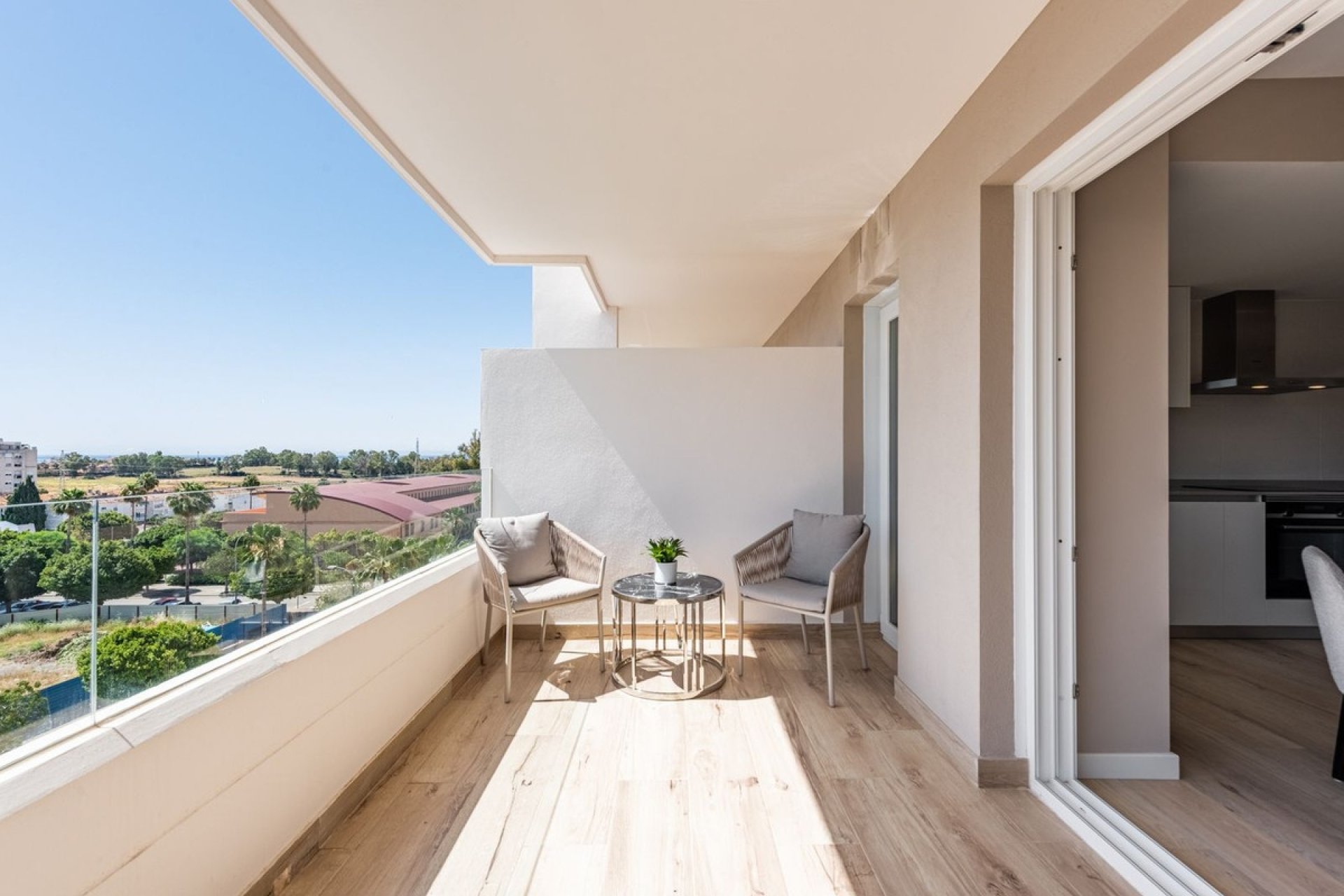 Resale - apartment - Marbella - Nueva Andalucía
