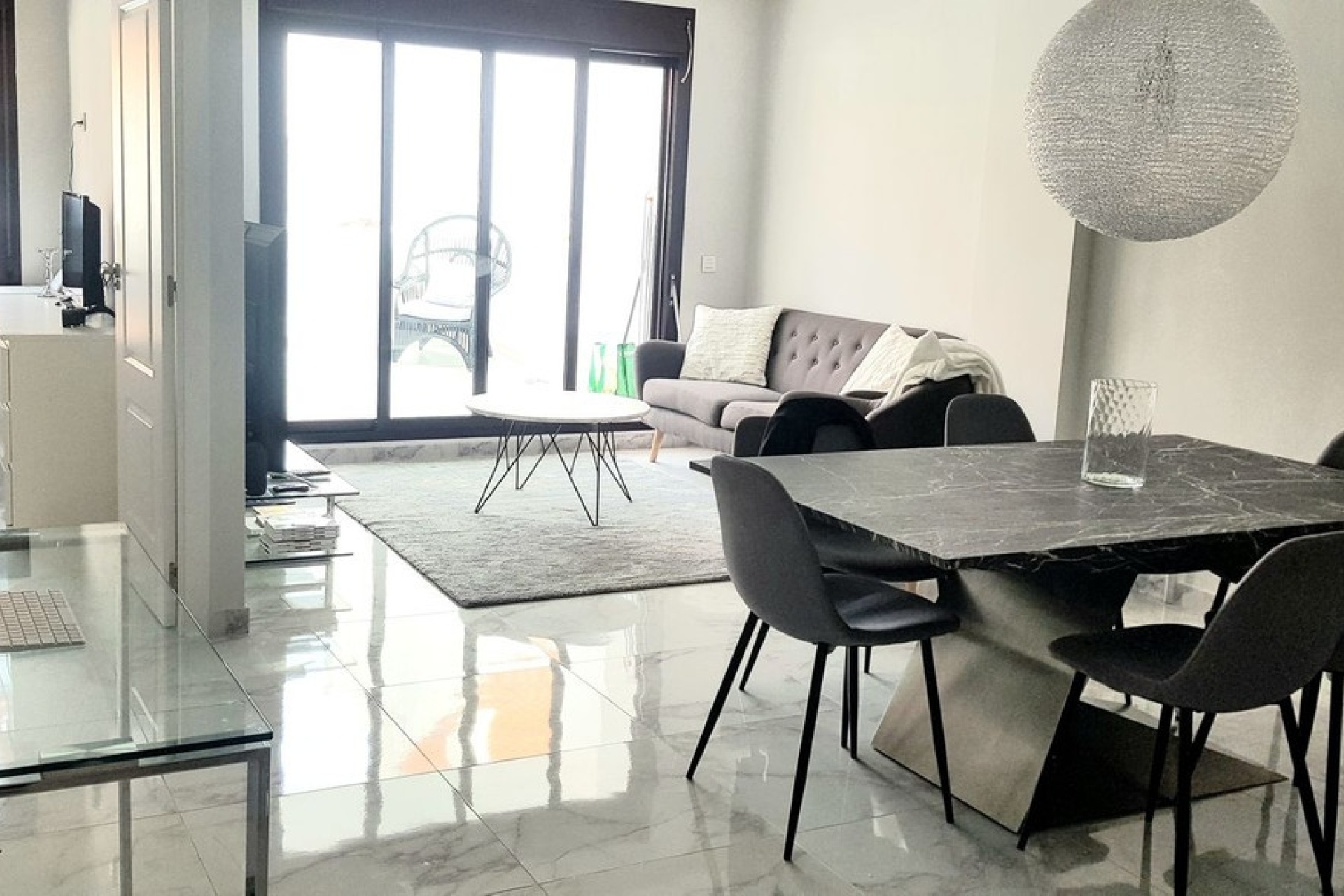 Resale - apartment - Marbella - Nueva Andalucía