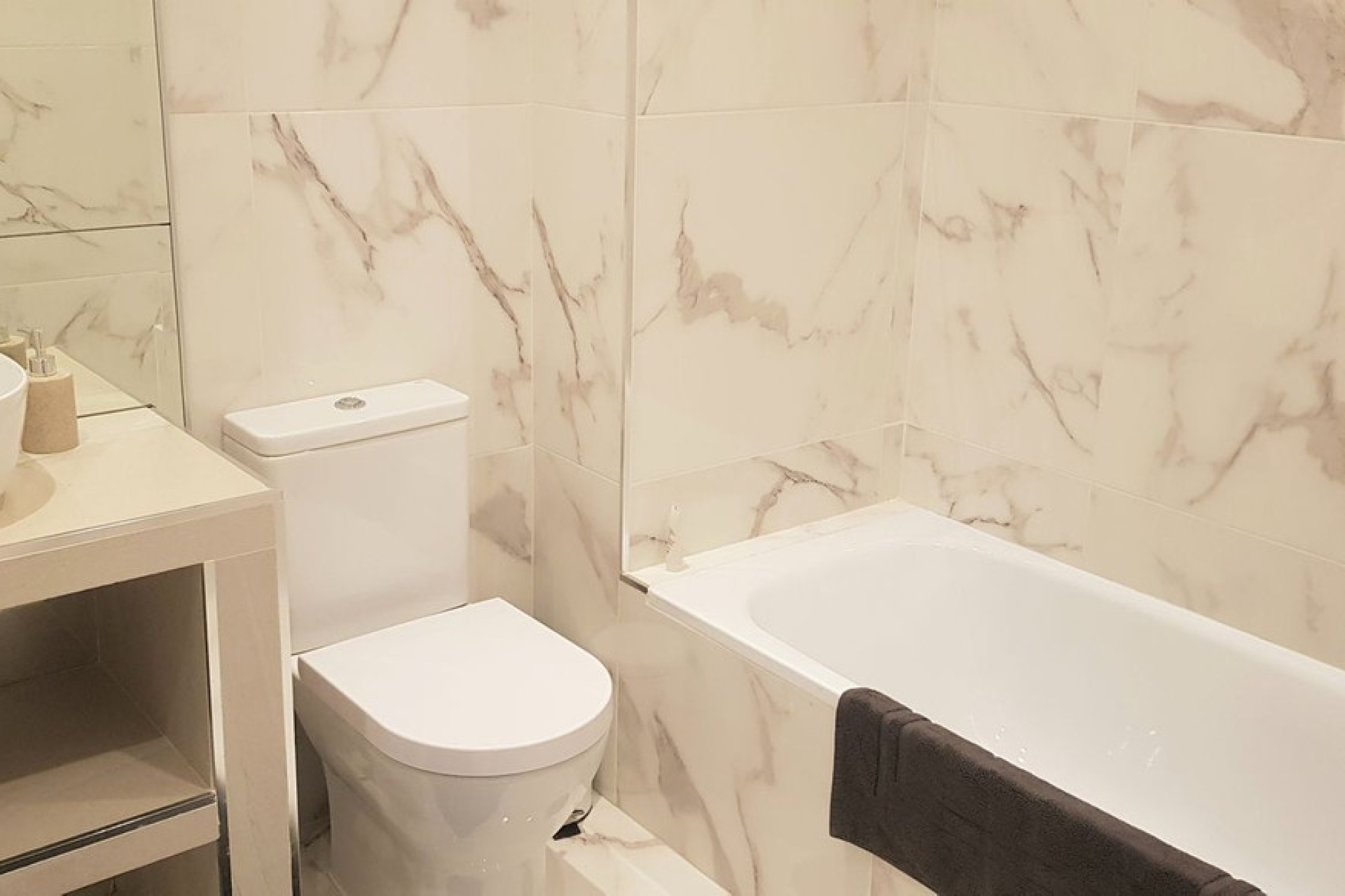 Resale - apartment - Marbella - Nueva Andalucía