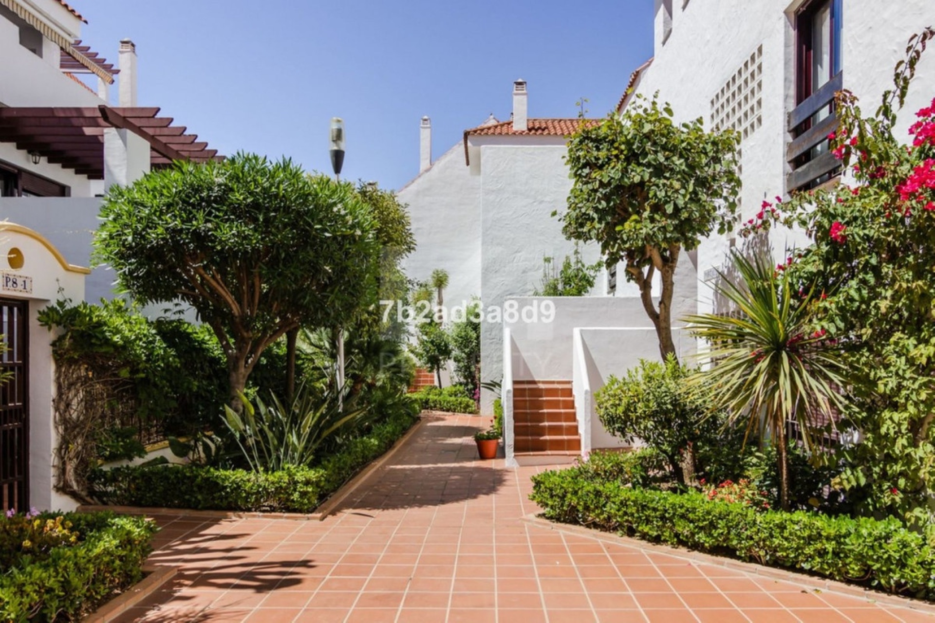 Resale - apartment - Marbella - Nueva Andalucía