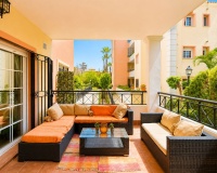 Resale - apartment - Marbella - Nueva Andalucía