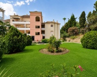 Resale - apartment - Marbella - Nueva Andalucía