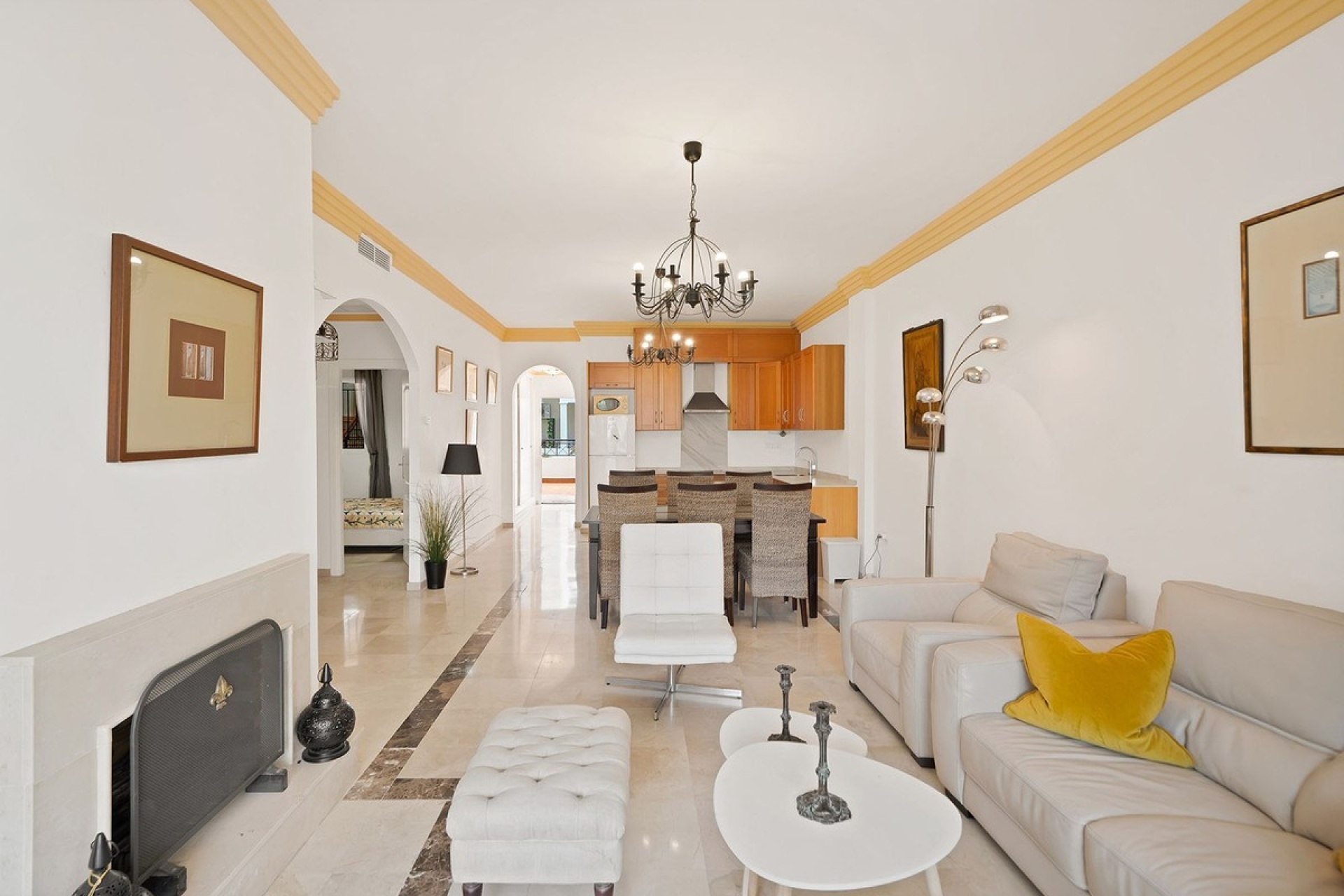 Resale - apartment - Marbella - Nueva Andalucía