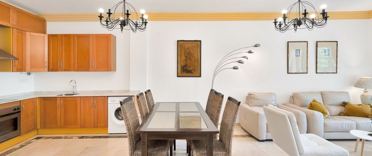 Resale - apartment - Marbella - Nueva Andalucía