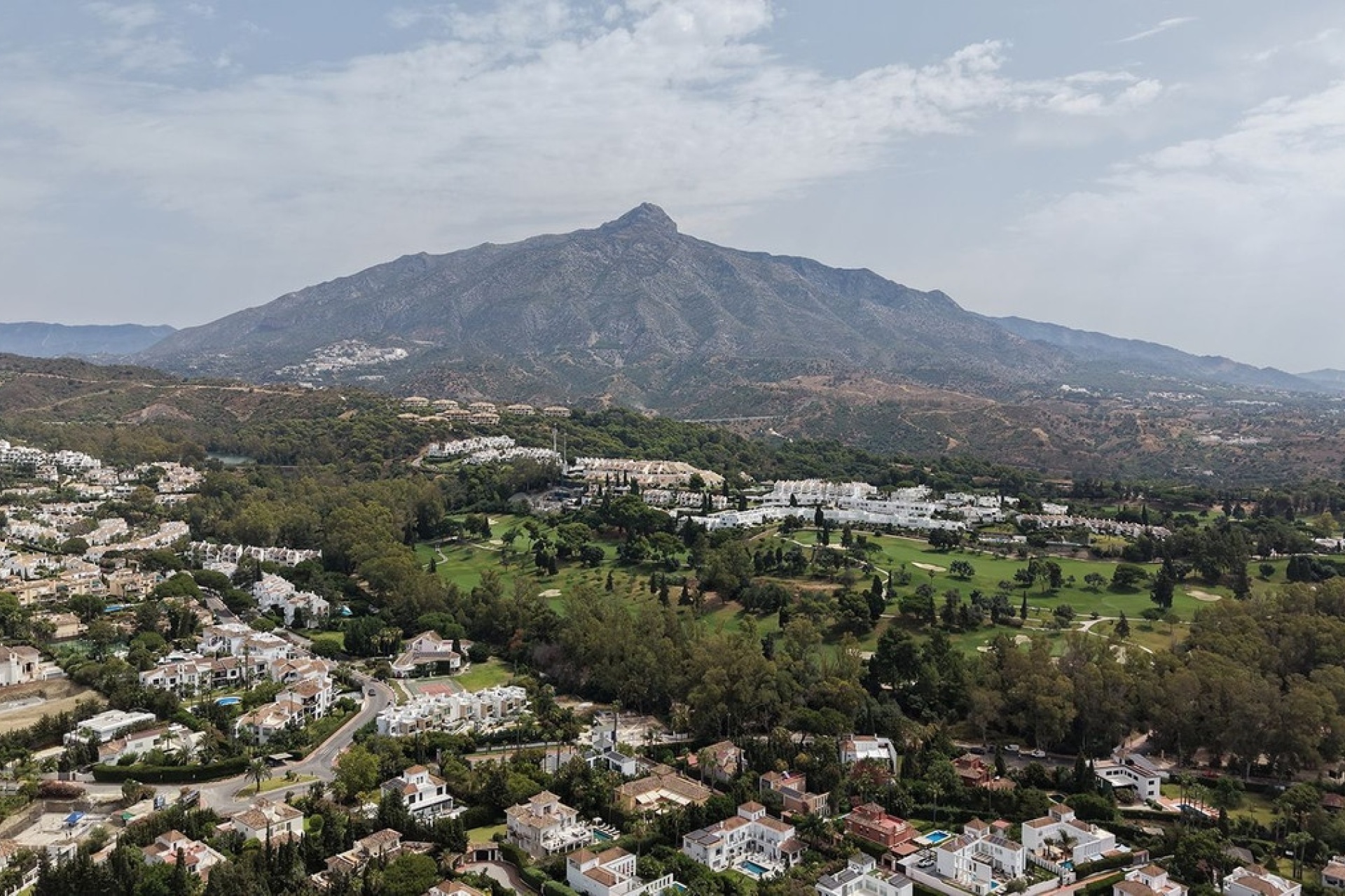 Resale - apartment - Marbella - Nueva Andalucía