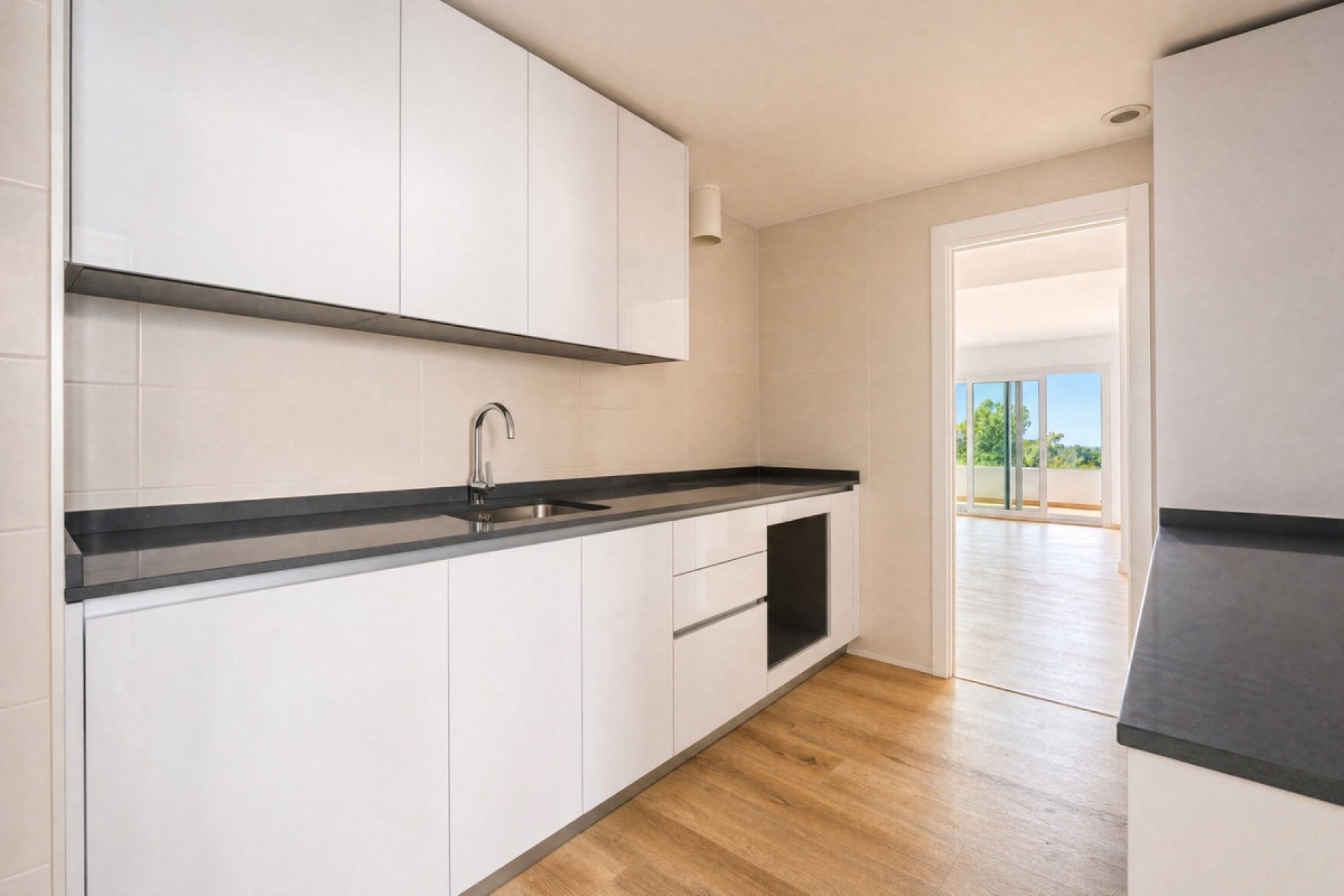 Resale - apartment - Marbella - Nueva Andalucía
