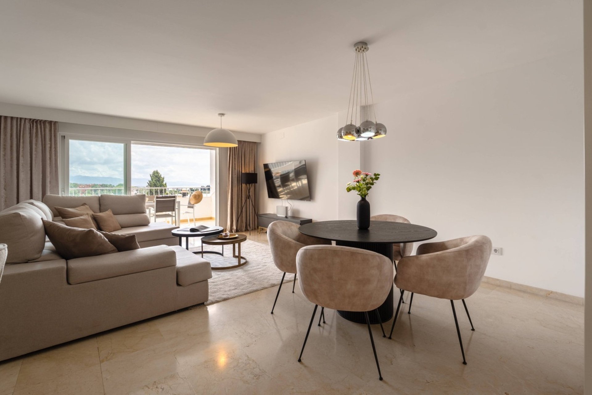Resale - apartment - Marbella - Nueva Andalucía
