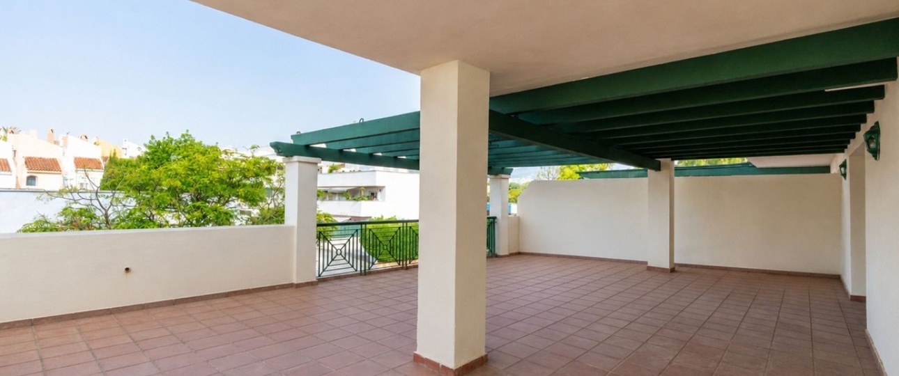 Resale - apartment - Marbella - Nueva Andalucía