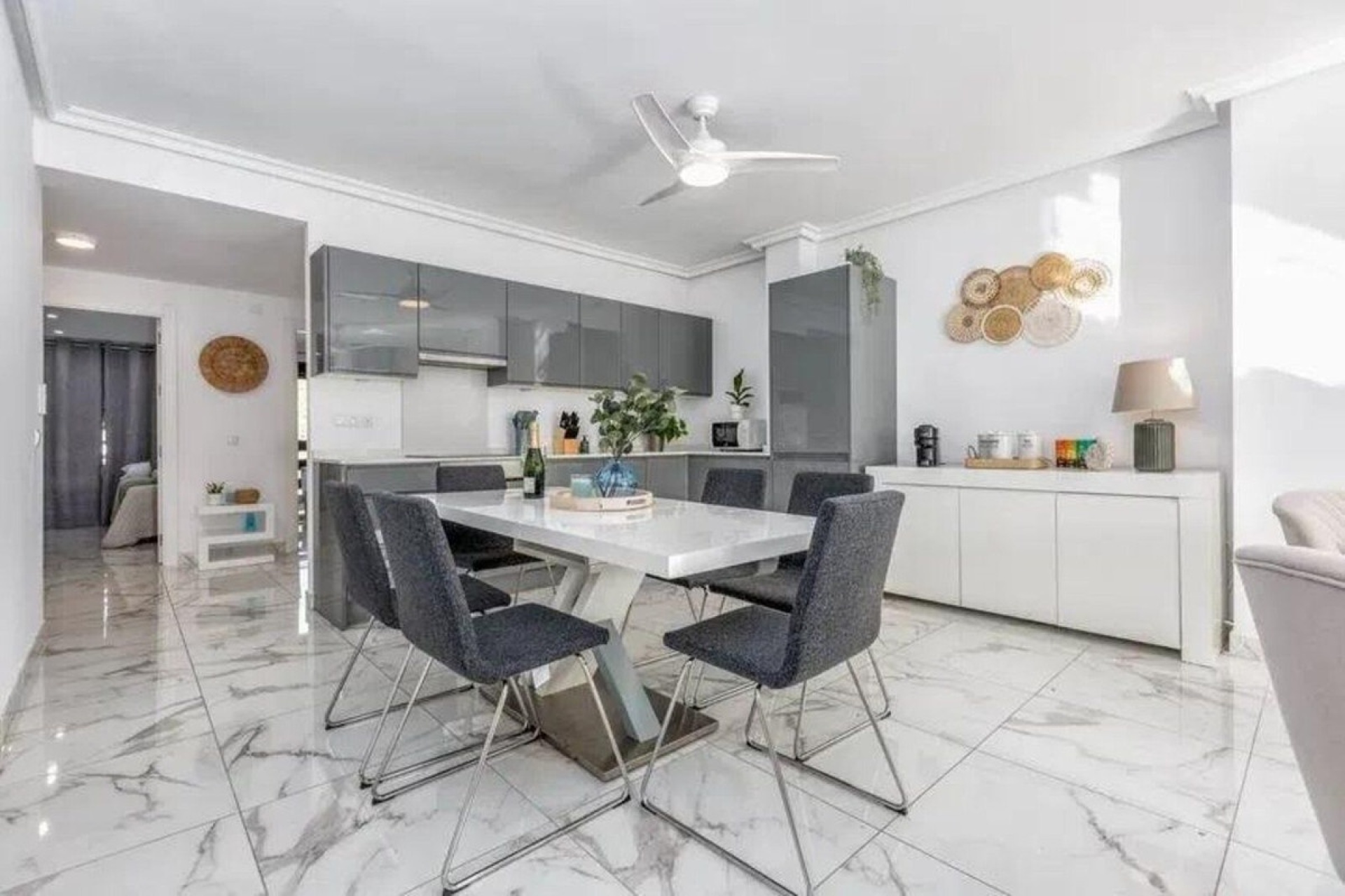 Resale - apartment - Marbella - Nueva Andalucía