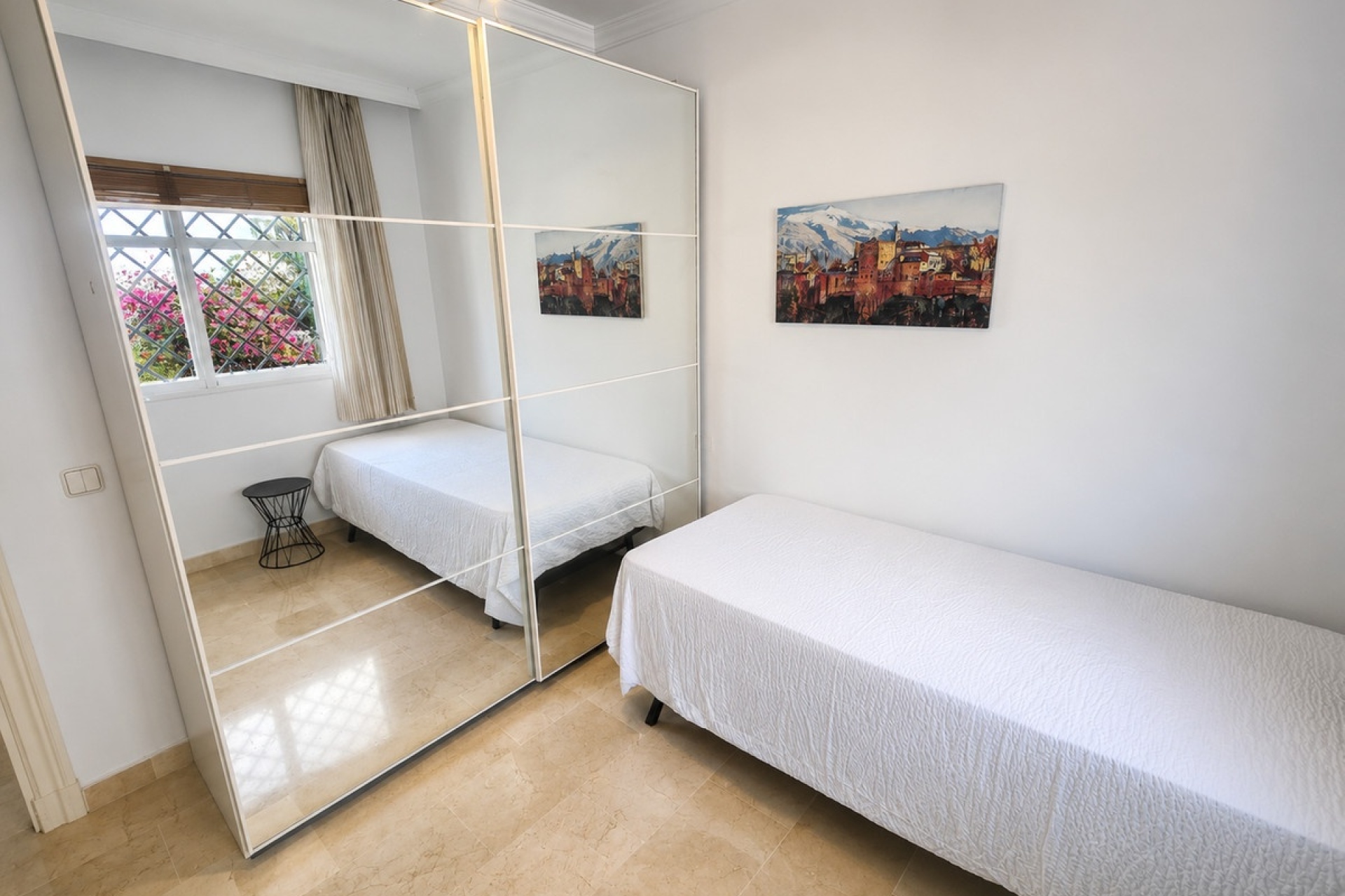 Resale - apartment - Marbella - Nueva Andalucía