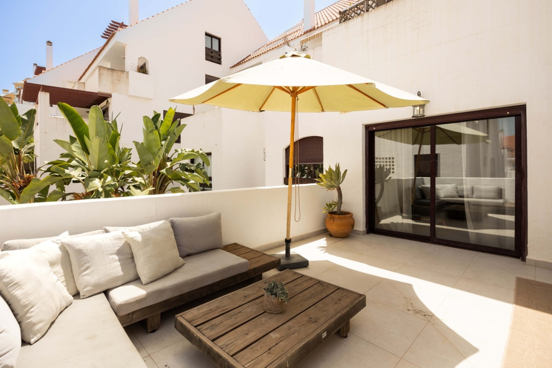 Resale - apartment - Marbella - Nueva Andalucía