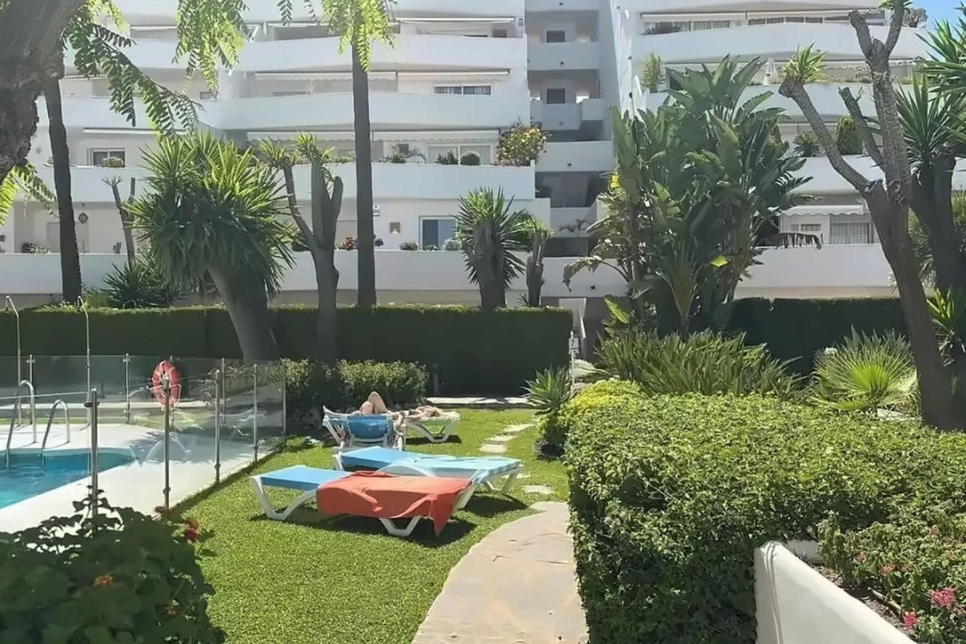 Resale - apartment - Marbella - Nueva Andalucía