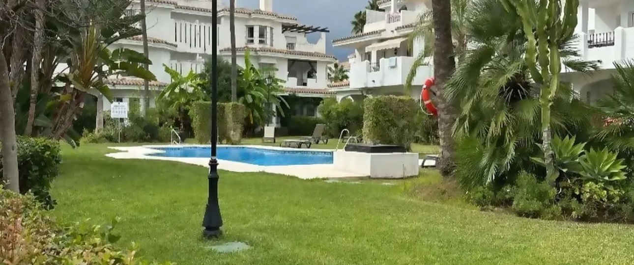 Resale - apartment - Marbella - Nueva Andalucía