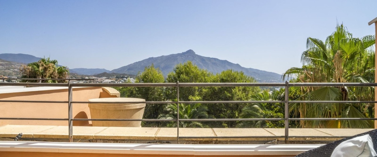 Resale - apartment - Marbella - Nueva Andalucía