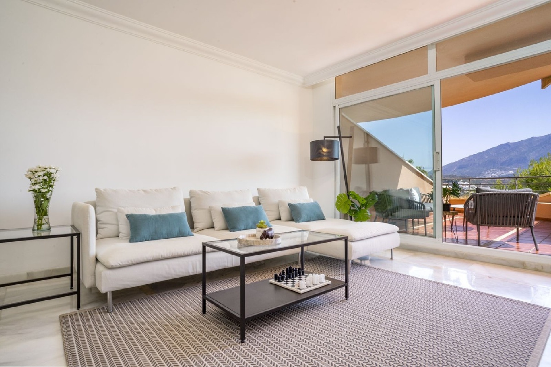 Resale - apartment - Marbella - Nueva Andalucía